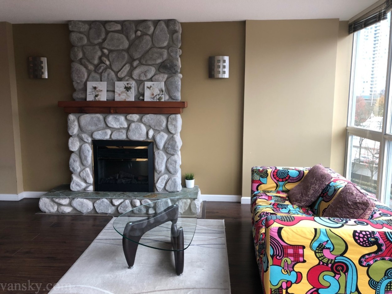 210724103232_Living couch.jpg